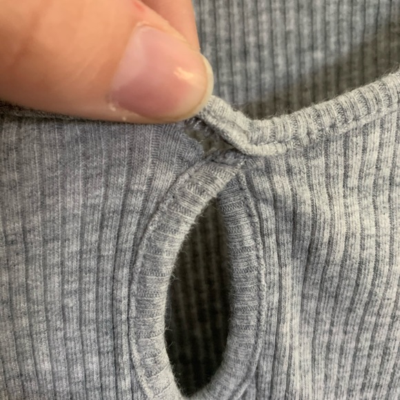 Grey shirt w/keyhole cut - Picture 3 of 6